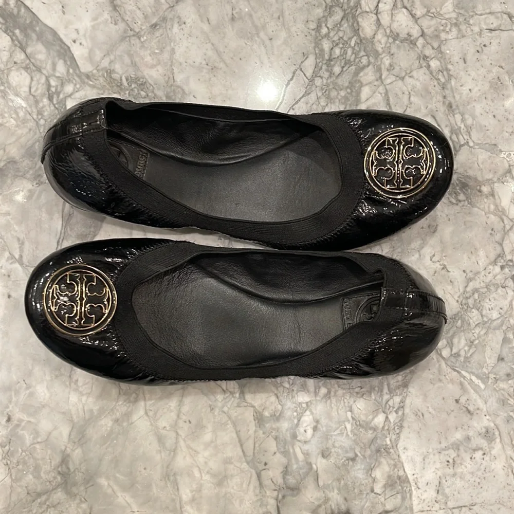Tory Burch Black Patent Flats Size: 8 - Picture 4 of 4